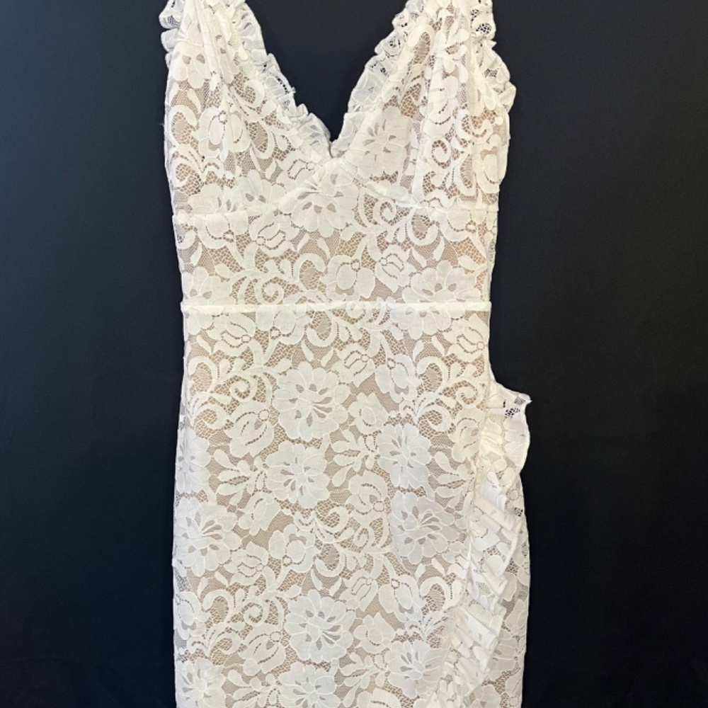 Dress - Picture 2 of 3